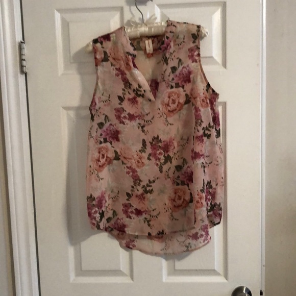 Floral sheer tank top - Picture 1 of 3
